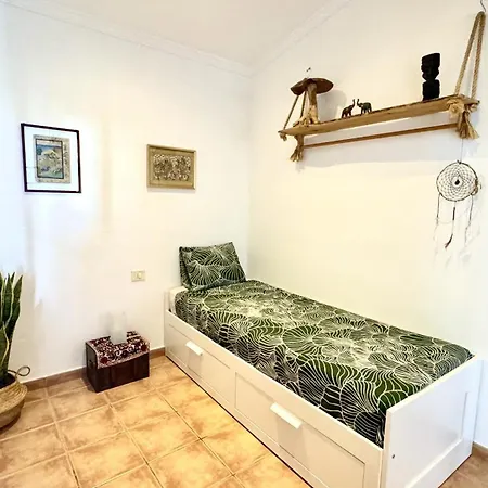 Zz-family House On The By Deihu Experiences